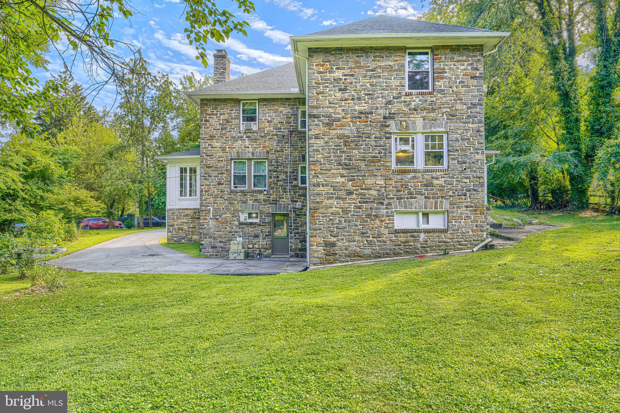 4606 Cedar Garden Road Baltimore, MD 21229 - Photo 9 of 46