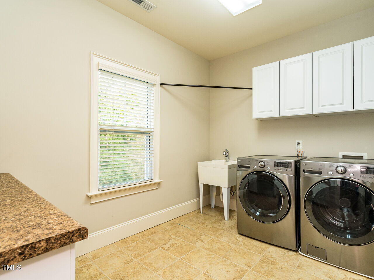 2315 Byrd Street Raleigh, NC 27608 - Photo 29 of 36 034-1280x960-laundry-mudroom