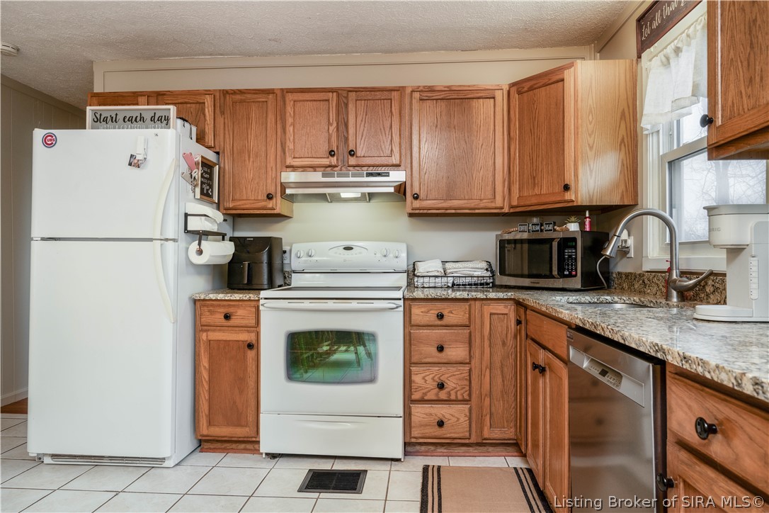 5840 Corydon Ridge Road Georgetown, IN 47122 - Photo 8 of 25