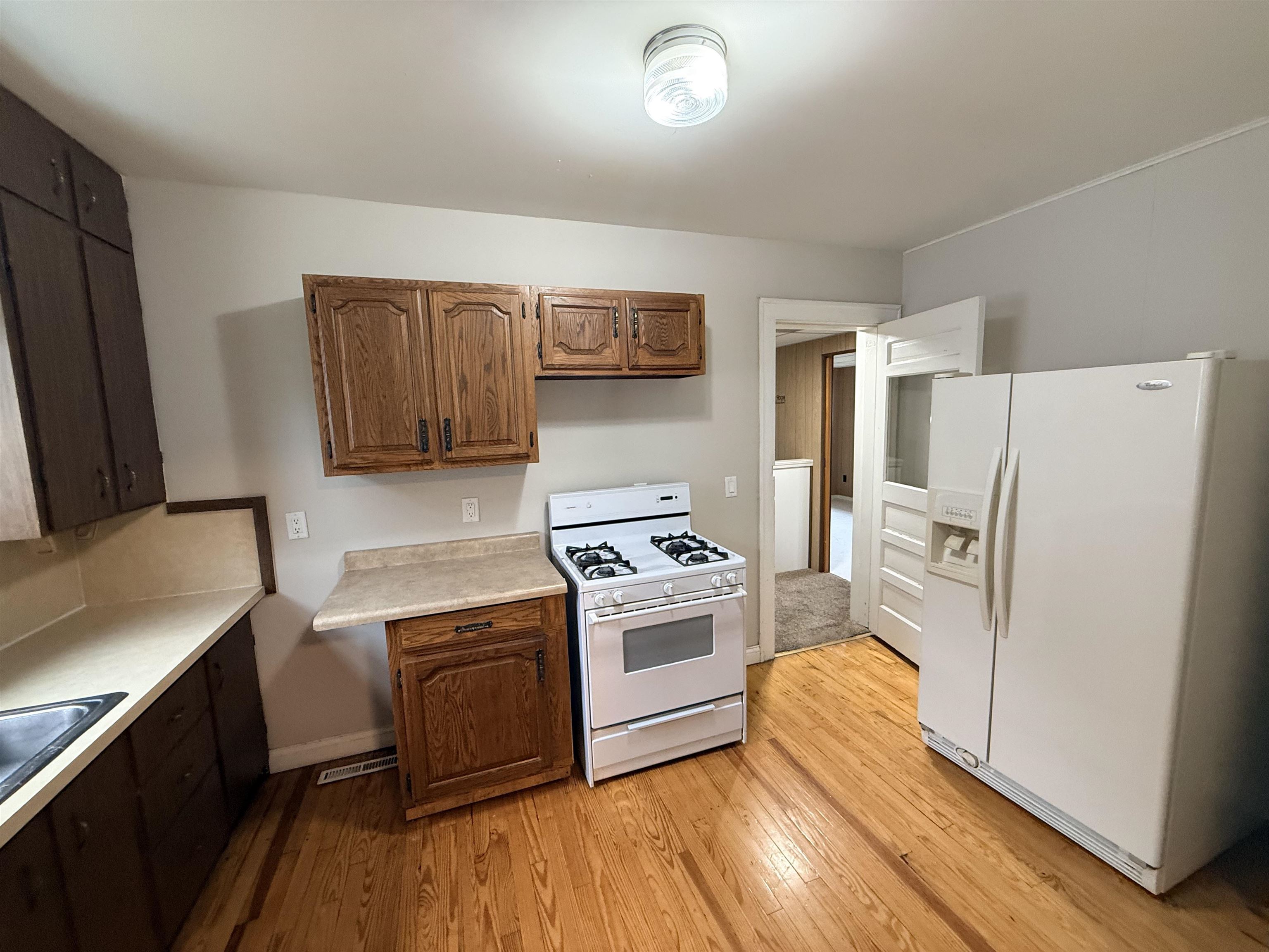 409 Harvard Street Bay City, MI 48708 - Photo 2 of 23