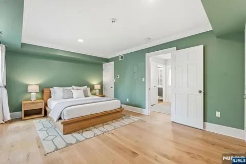 $899,000 | 66 South Fullerton Avenue, Unit 8, Montclair, NJ 07042