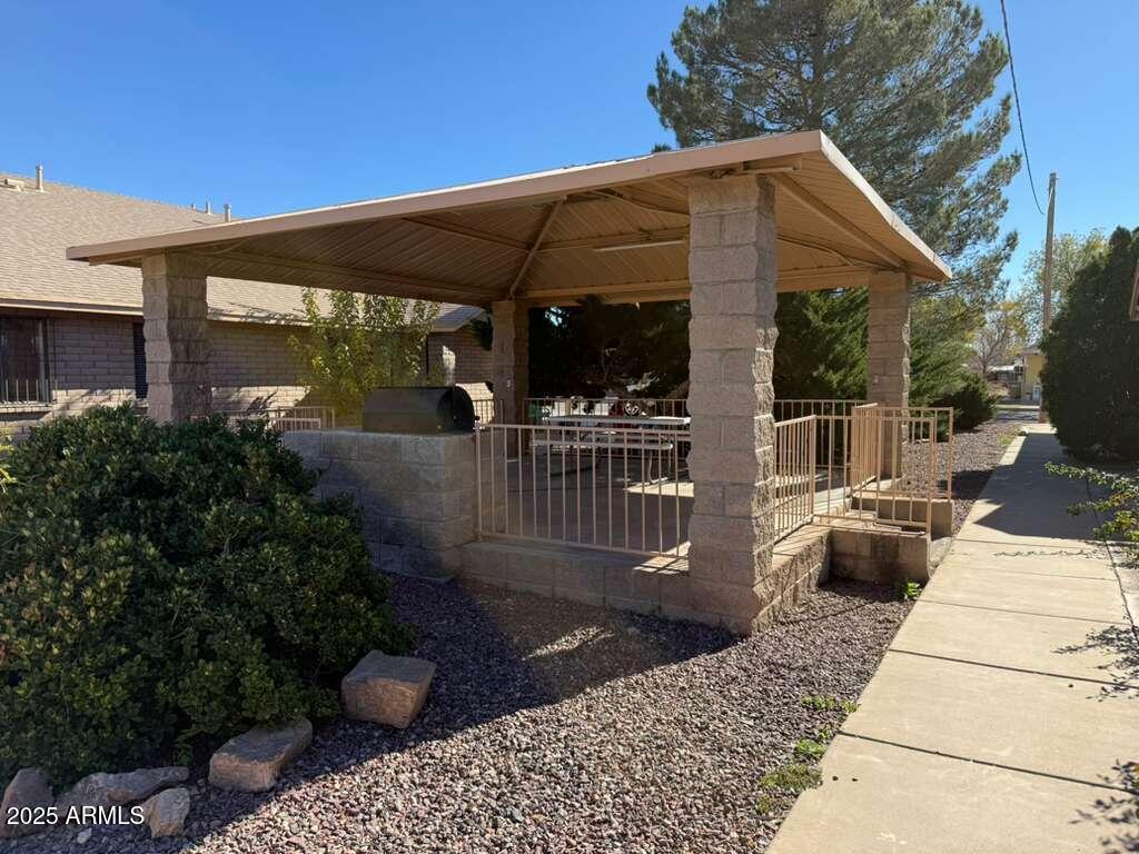 712 East 17th Street, Unit B Douglas, AZ 85607 - Photo 20 of 20 a view of a house with a yard