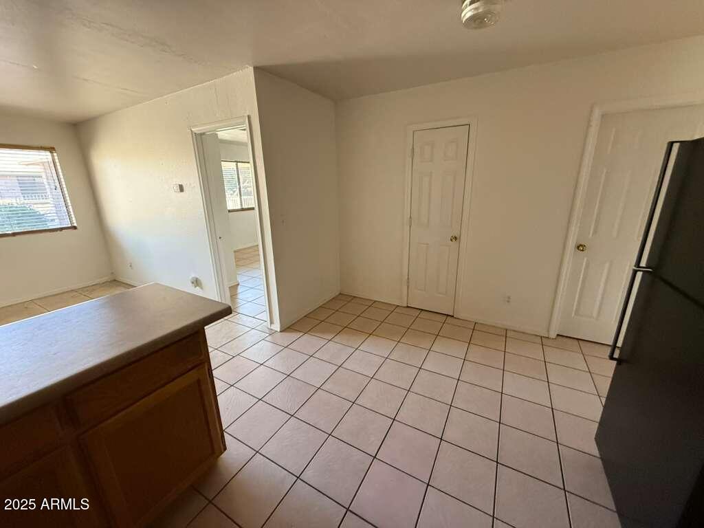 712 East 17th Street, Unit B Douglas, AZ 85607 - Photo 5 of 20 a view of an empty room