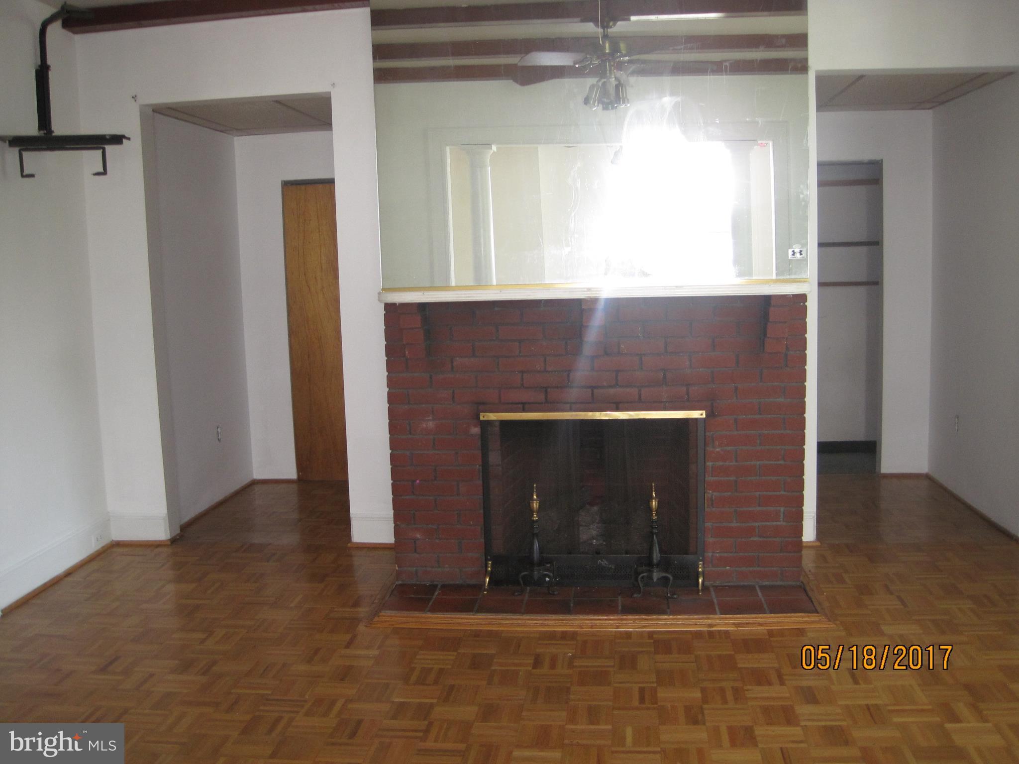 4012 Dorchester Road Baltimore, MD 21207 - Photo 5 of 13 Living Room