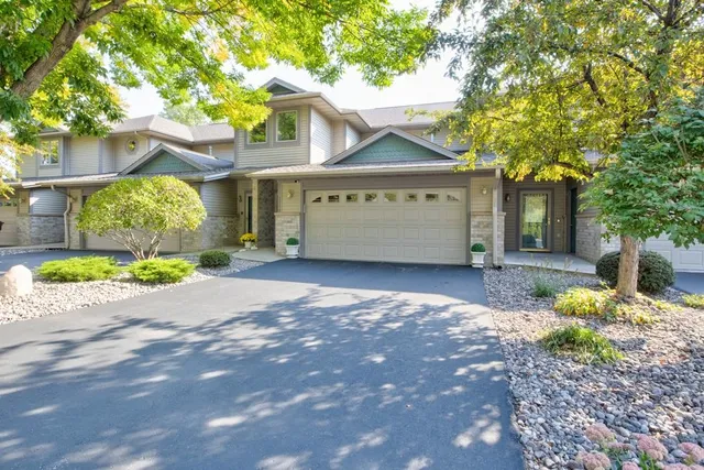 $462,000 | 2186 10th Street, Menominee, MI 49858