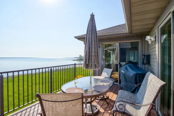 $462,000 | 2186 10th Street, Menominee, MI 49858