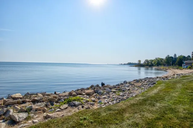 $462,000 | 2186 10th Street, Menominee, MI 49858