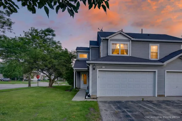 $260,000 | 1320a Jenna Drive, Unit A, South Elgin, IL 60177