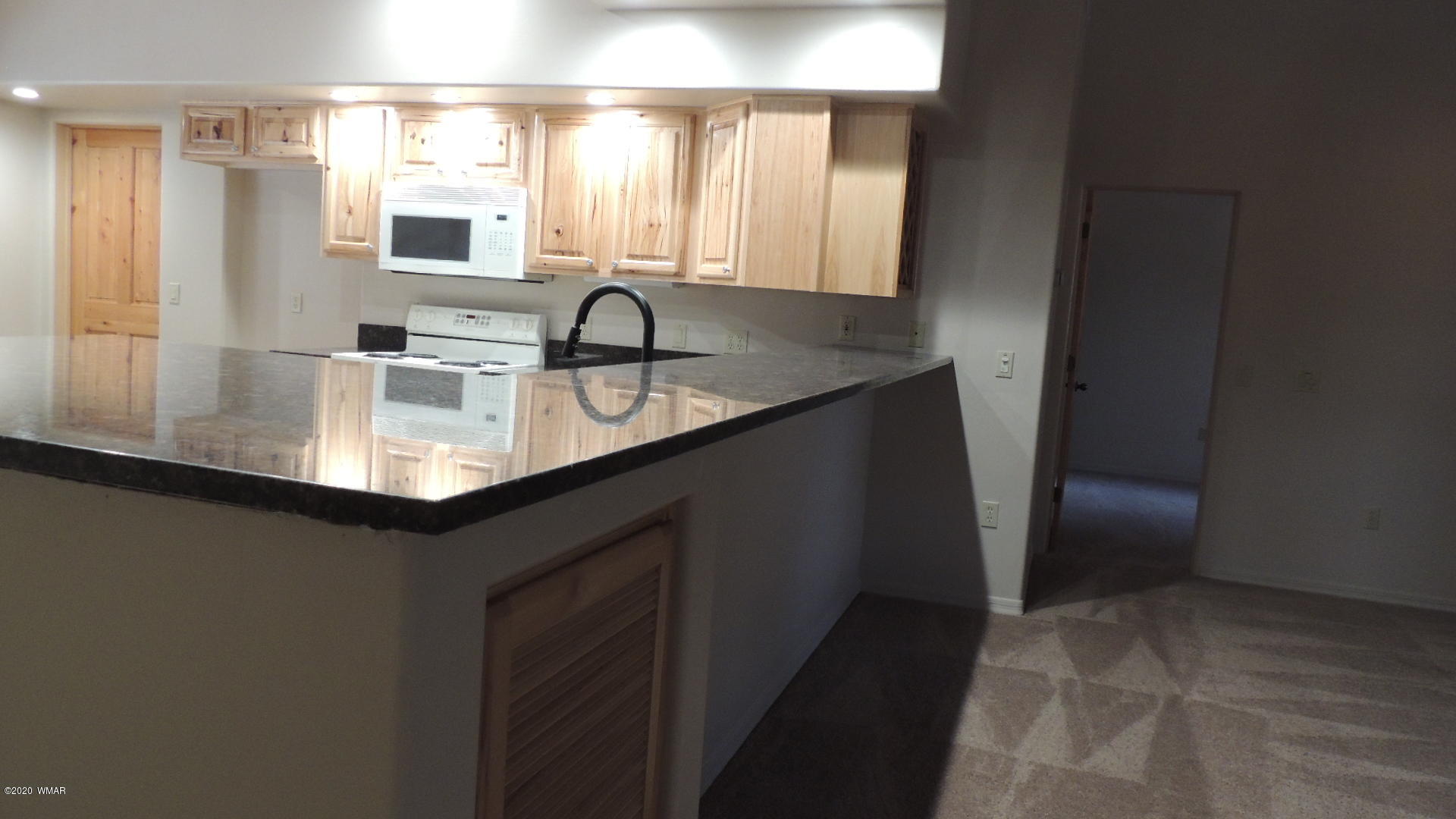 2558 Village Loop, Unit 18 Pinetop, AZ 85935 - Photo 18 of 37