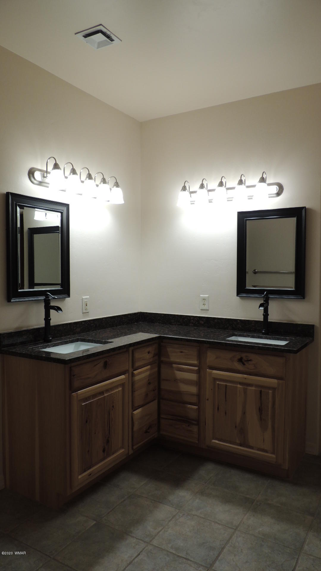 2558 Village Loop, Unit 18 Pinetop, AZ 85935 - Photo 29 of 37