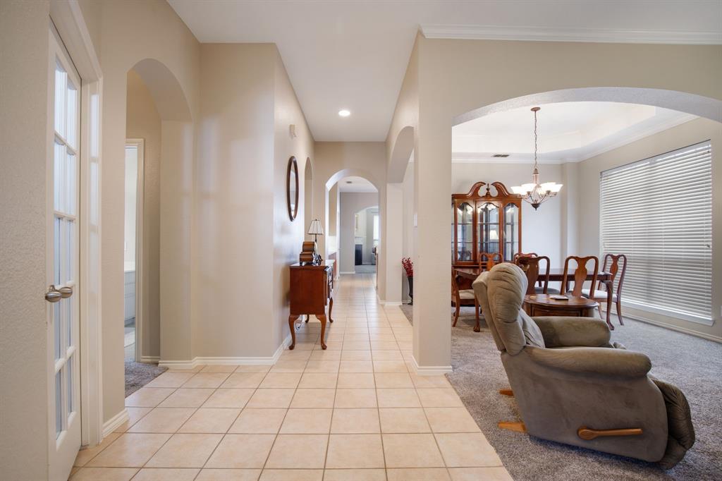 1670 Carson Lane Frisco, TX 75033 - Photo 4 of 40