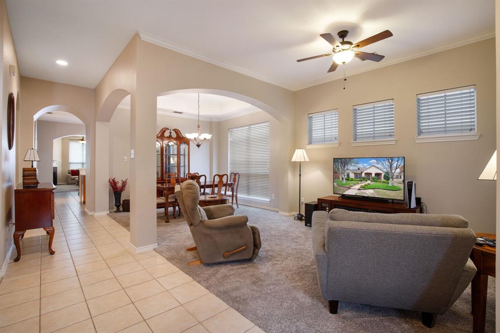 1670 Carson Lane Frisco, TX 75033 - Photo 5 of 40