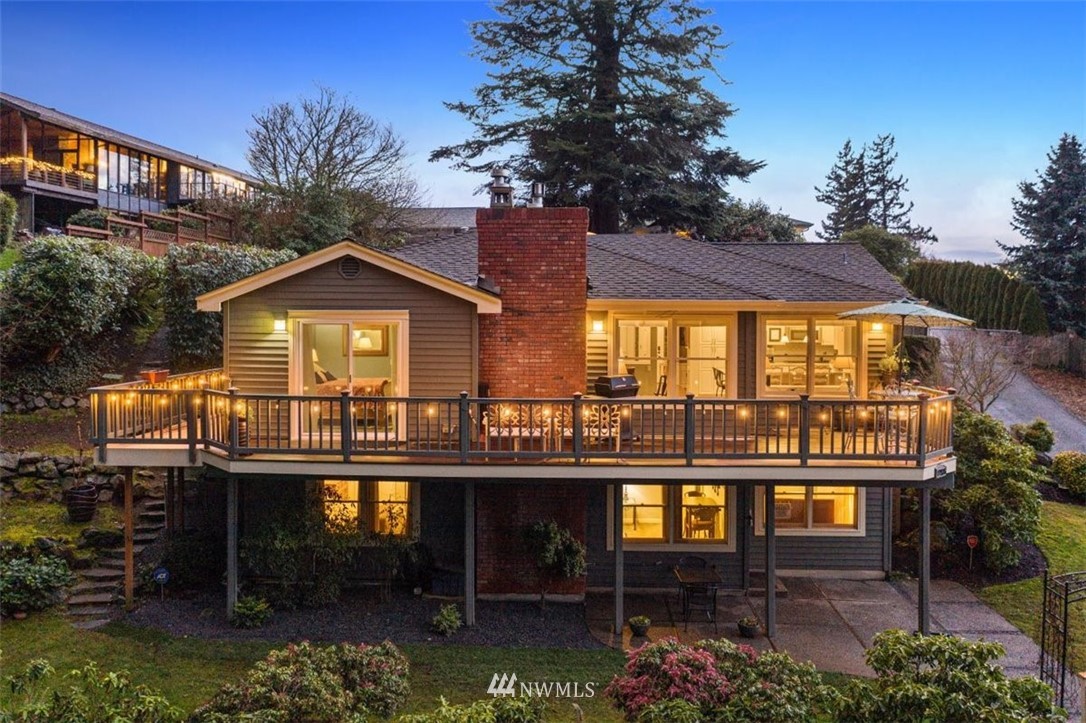 17926 Talbot Road Edmonds, WA 98026 - Photo 2 of 40