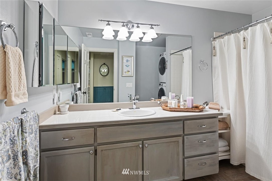 17926 Talbot Road Edmonds, WA 98026 - Photo 27 of 40