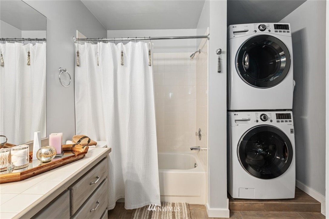 17926 Talbot Road Edmonds, WA 98026 - Photo 28 of 40