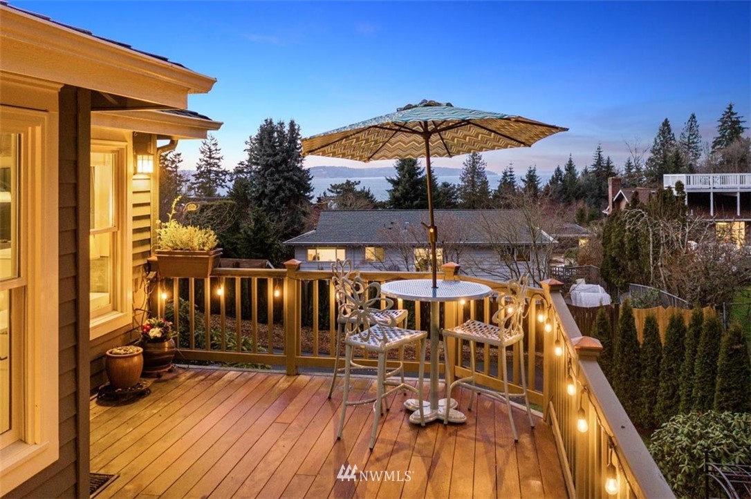 17926 Talbot Road Edmonds, WA 98026 - Photo 4 of 40