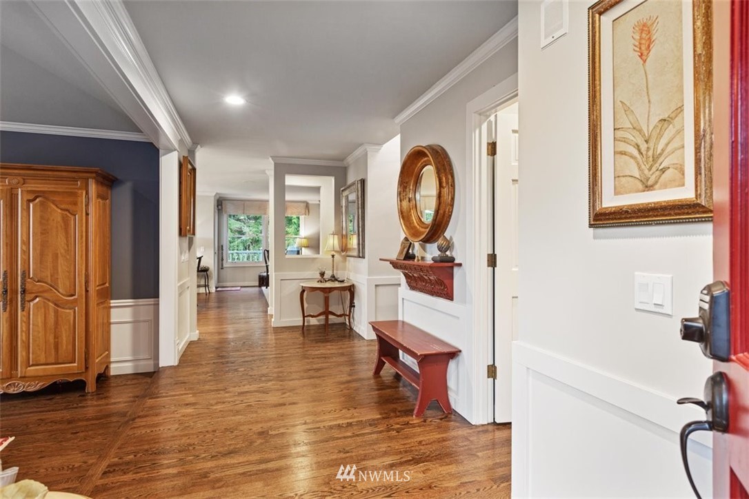 17926 Talbot Road Edmonds, WA 98026 - Photo 5 of 40