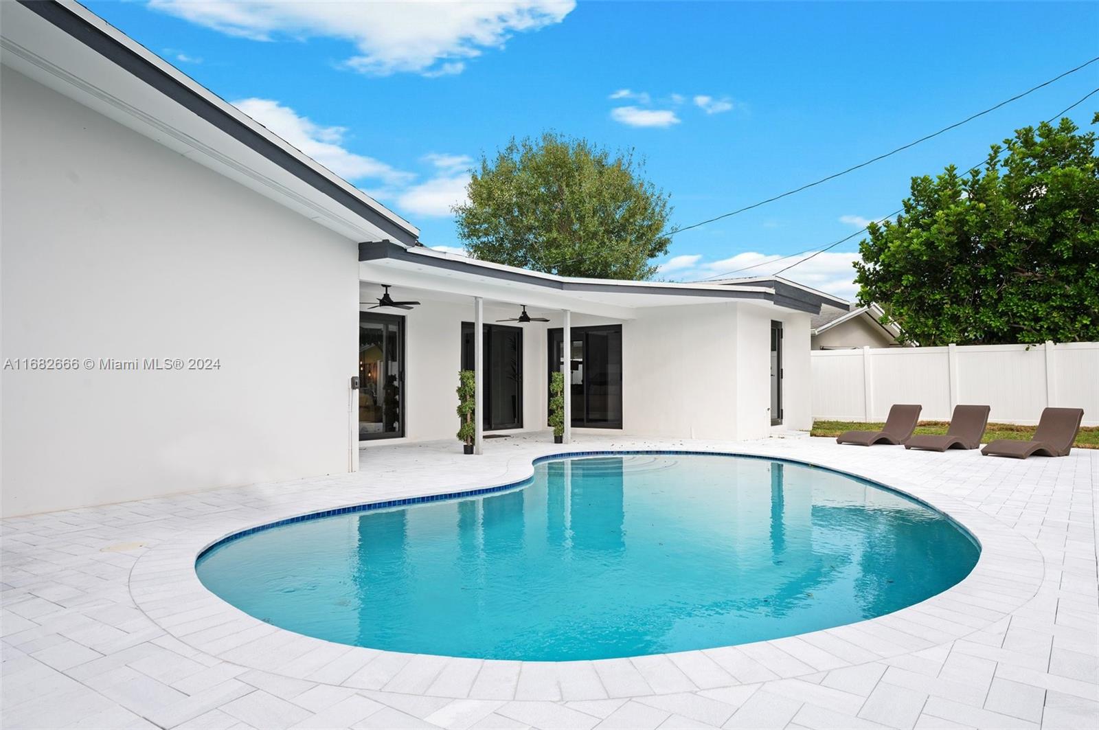 1322 Southwest 9th Street Boca Raton, FL 33486 - Photo 33 of 37
