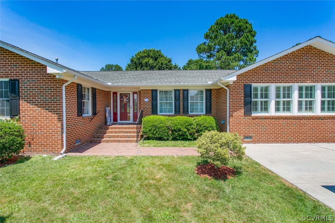 500 Cranford Road Smithfield, VA 23430 - Photo 2 of 50 Welcome to 500 Cranford Road, Smithfield, VA 23430!