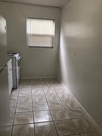 $1,700 | 1948 Northwest 2nd Court, Unit 5, Miami, FL 33136