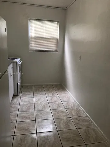 $1,800 | 1948 Northwest 2nd Court, Unit 5, Miami, FL 33136