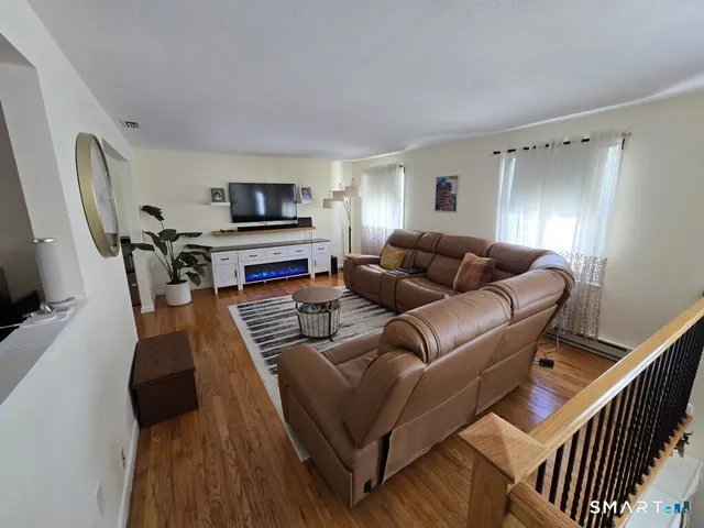 $519,000 | 355 Redwood Lane, Cheshire, CT 06410