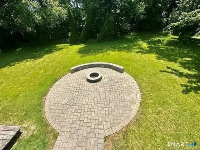 $519,000 | 355 Redwood Lane, Cheshire, CT 06410