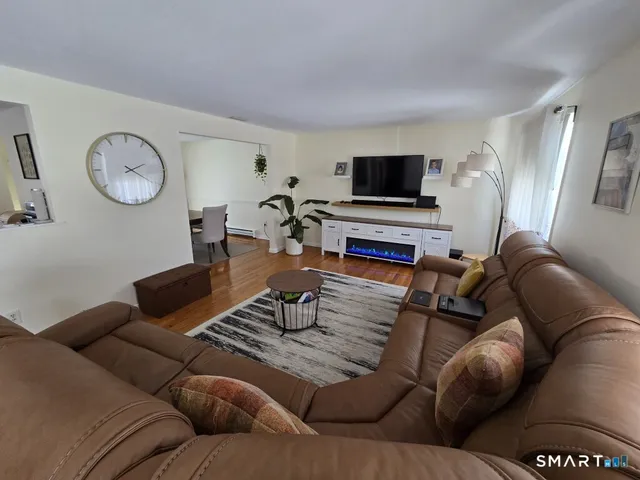 $519,000 | 355 Redwood Lane, Cheshire, CT 06410