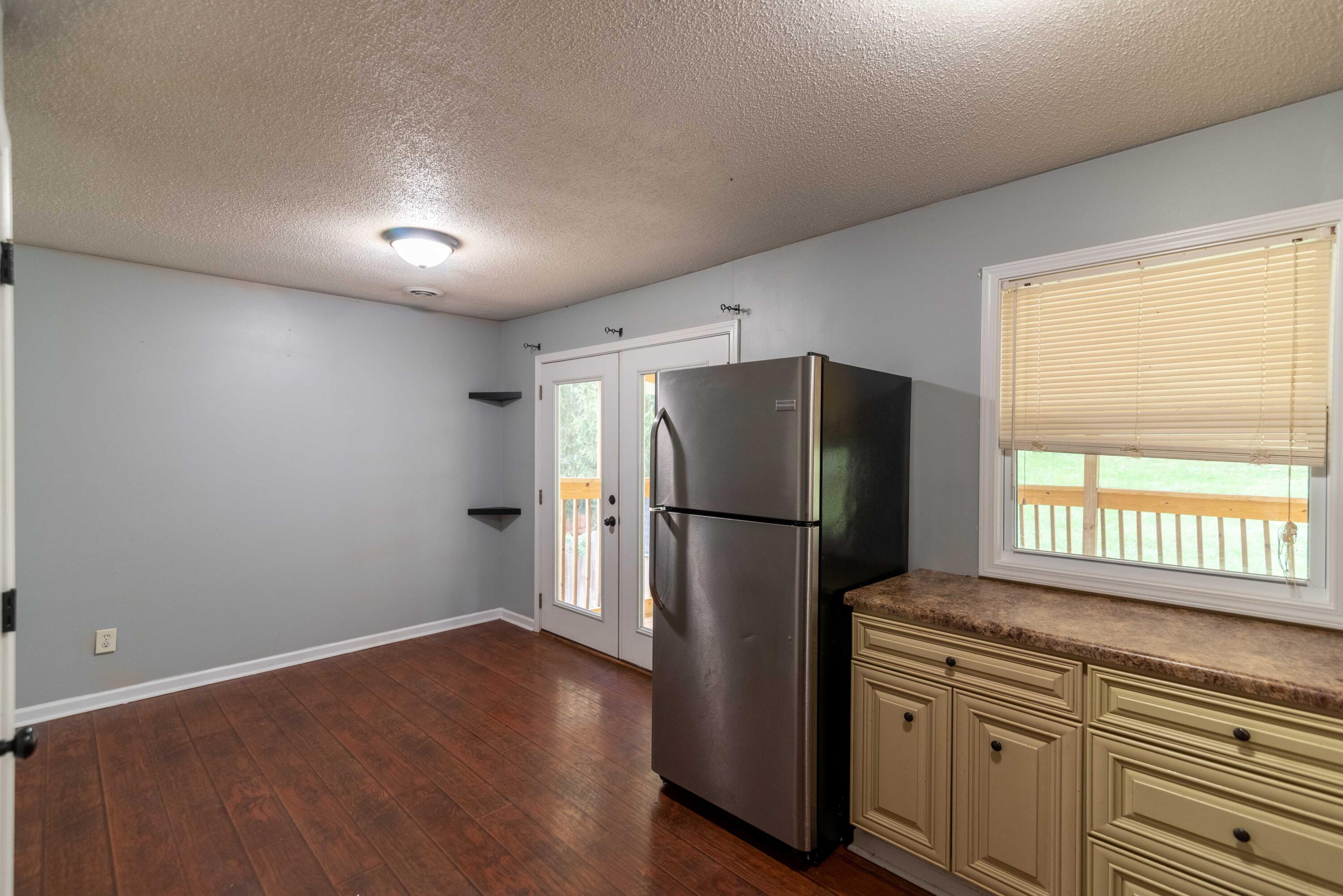 508 Silver Grove Road Bluff City, TN 37618 - Photo 7 of 41 508 Silver Grove-9