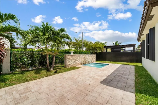 $5,500 | 22938 Southwest 128th Place, Miami, FL 33170