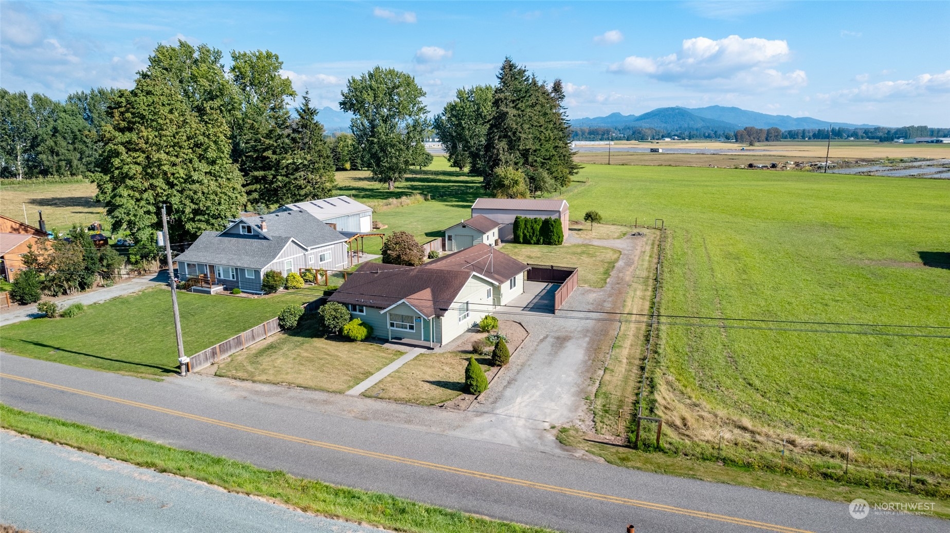 14335 River Bend Road Mount Vernon, WA 98273 - Photo 4 of 32