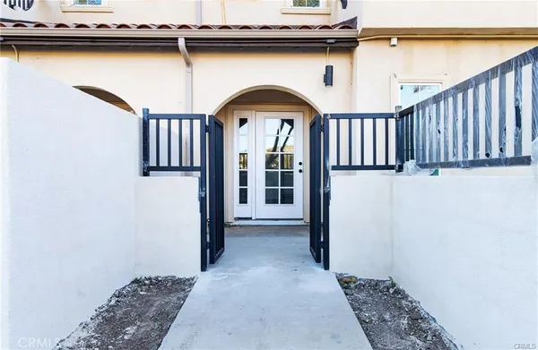 $749,000 | 5526 East Los Angeles Avenue, Unit 4, Simi Valley, CA 93063