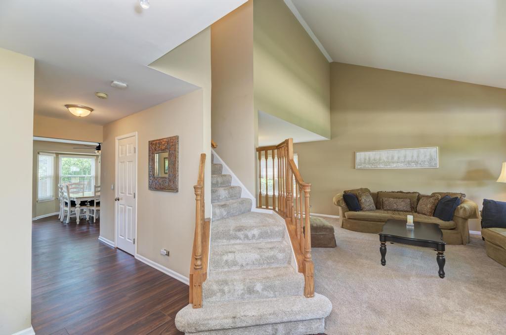 1216 Churchill Road Bartlett, IL 60103 - Photo 6 of 56