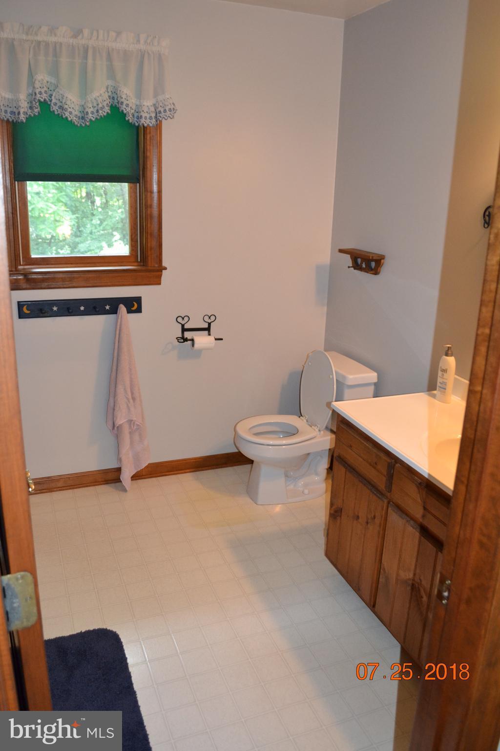 2582 Pleasant Hill Road Hanover, PA 17331 - Photo 19 of 30 Second Floor Full Bath