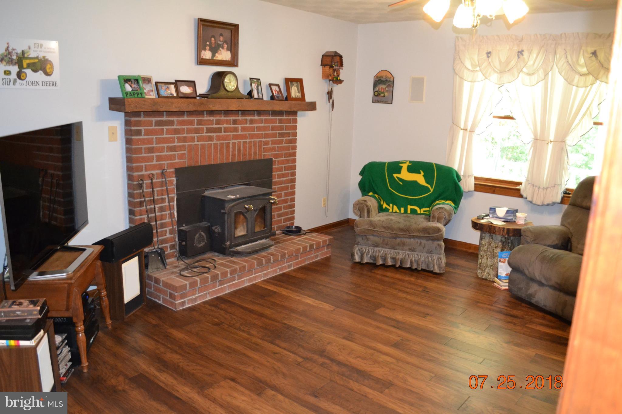 2582 Pleasant Hill Road Hanover, PA 17331 - Photo 9 of 30 Living Room