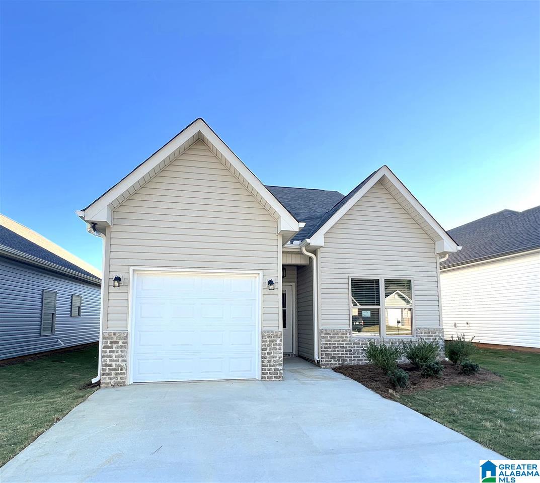159 Park Drive North Clanton, AL 35045 - Photo 2 of 41