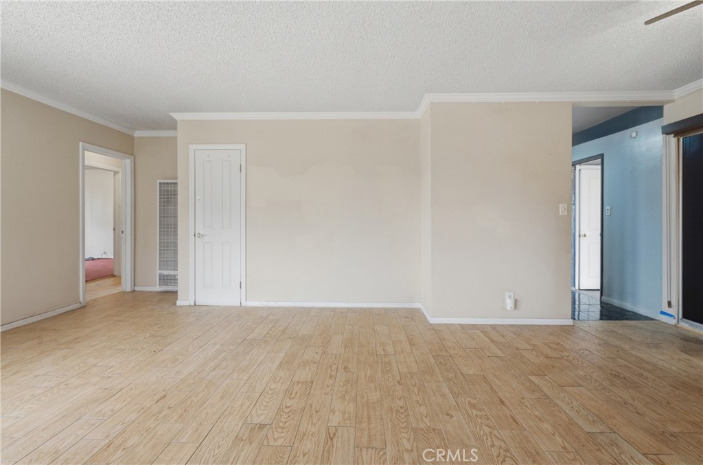 2412 West Tichenor Street Compton, CA 90220 - Photo 8 of 30