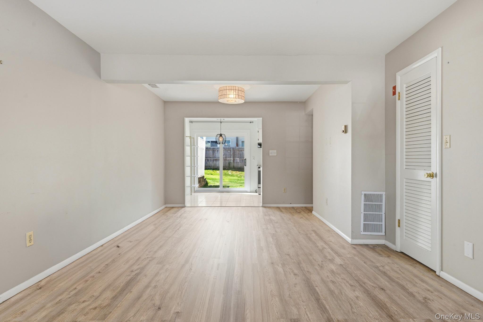 276 Temple Hill Road, Unit 303 New Windsor, NY 12553 - Photo 12 of 25