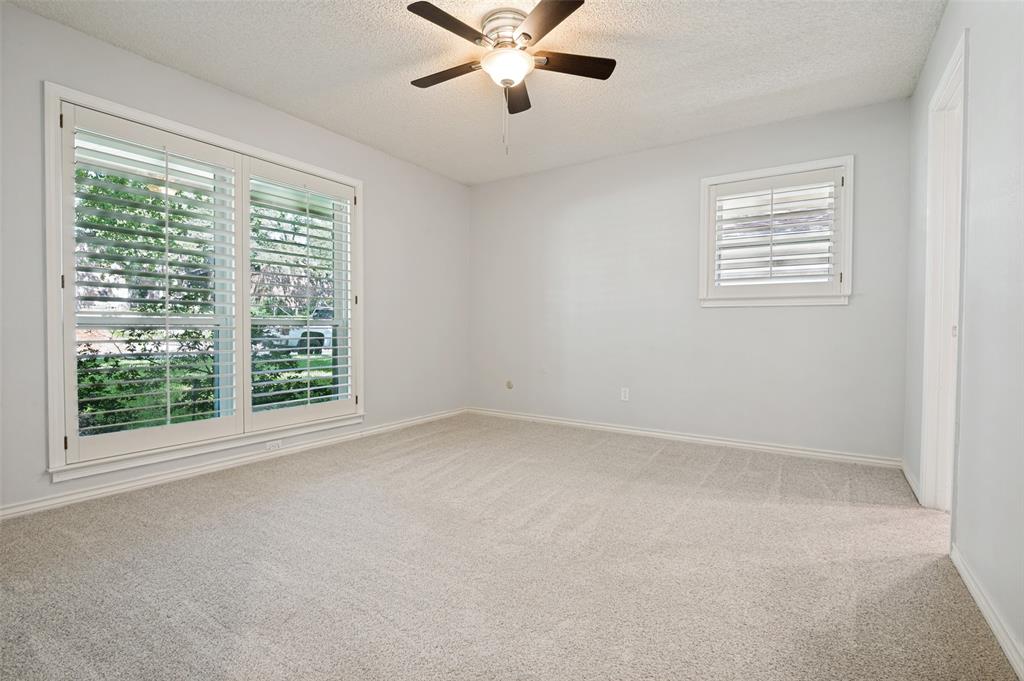 805 Crowley Road Arlington, TX 76012 - Photo 18 of 27 Gallery Image 18
