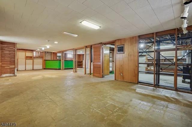 $750,000 | 28 Shunpike Road, Summit, NJ 07901