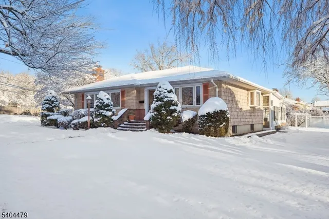 $750,000 | 28 Shunpike Road, Summit, NJ 07901