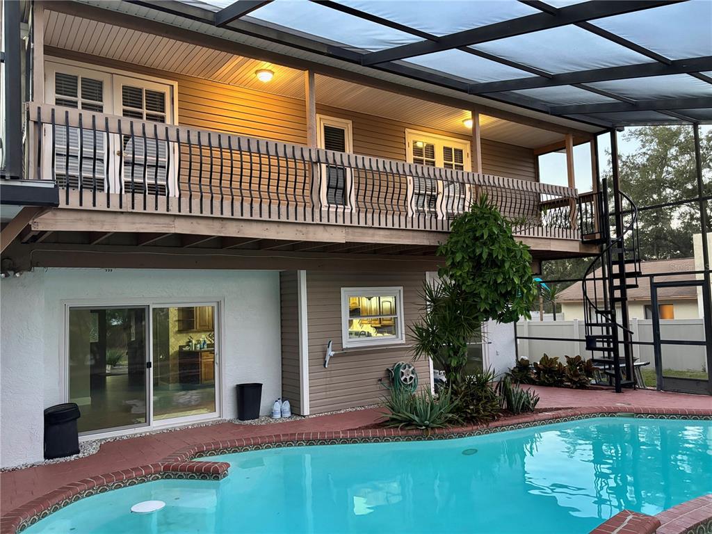 3904 Sweetleaf Drive Brandon, FL 33511 - Photo 2 of 34 a front view of a house with garden