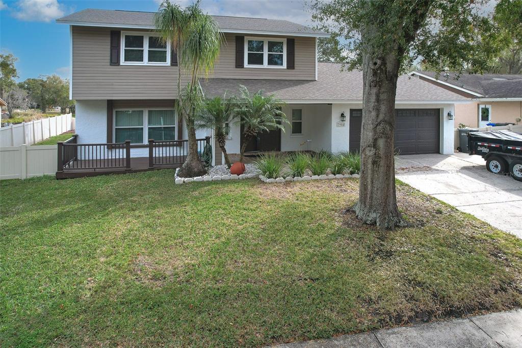 3904 Sweetleaf Drive Brandon, FL 33511 - Photo 6 of 66 a view of a yard in front of house