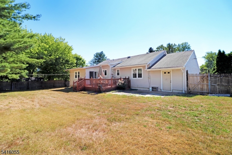 380 River Road East Hanover, NJ 07936 - Photo 2 of 3