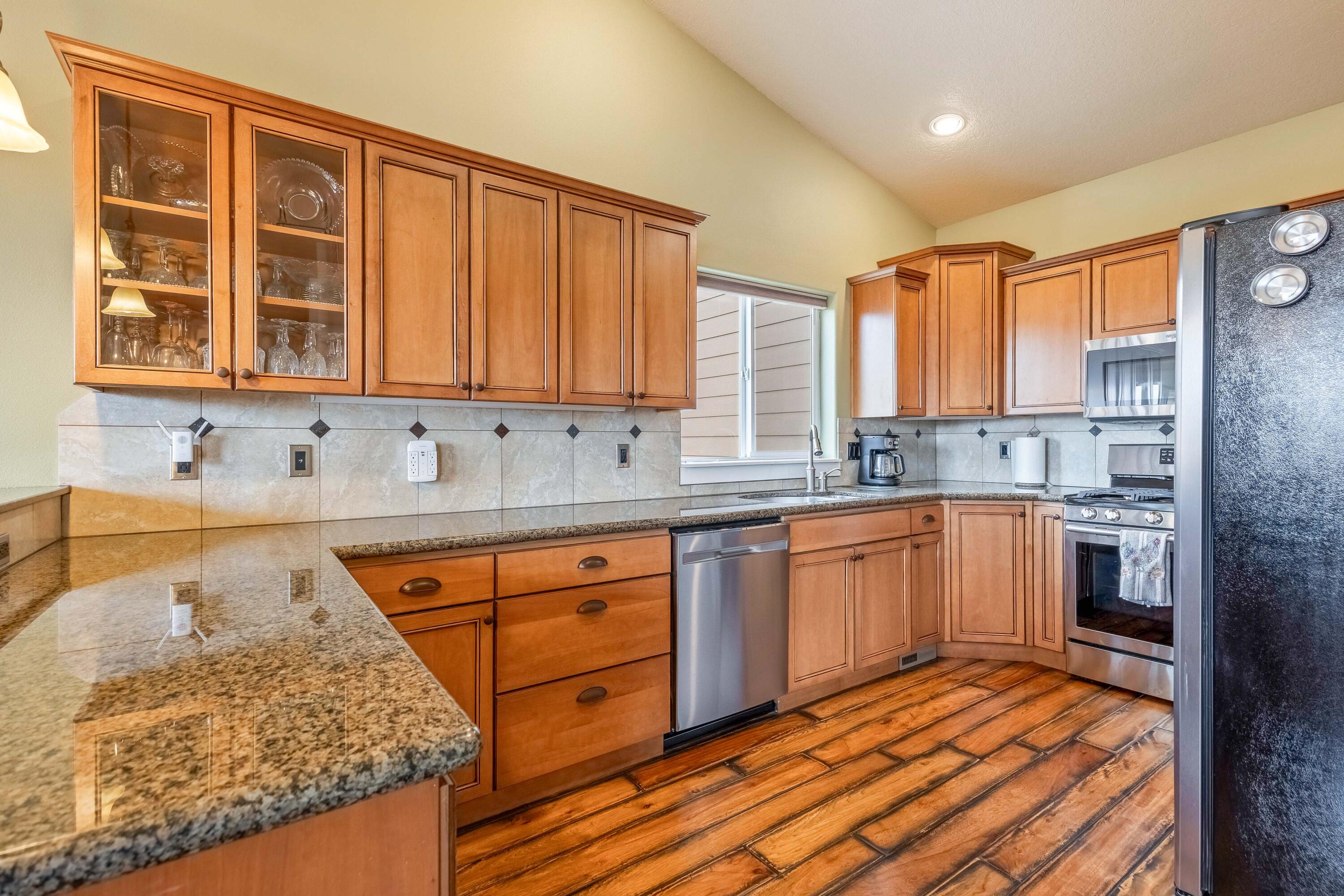 570 Mountain Ridge Drive Culver, OR 97734 - Photo 11 of 46