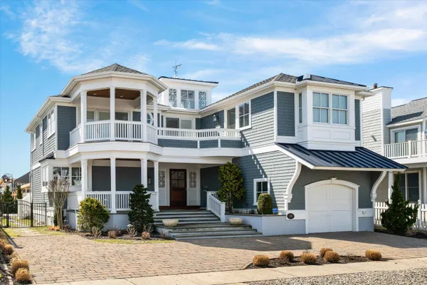 $8,700,000 | 109 115th Street, Stone Harbor, NJ 08247