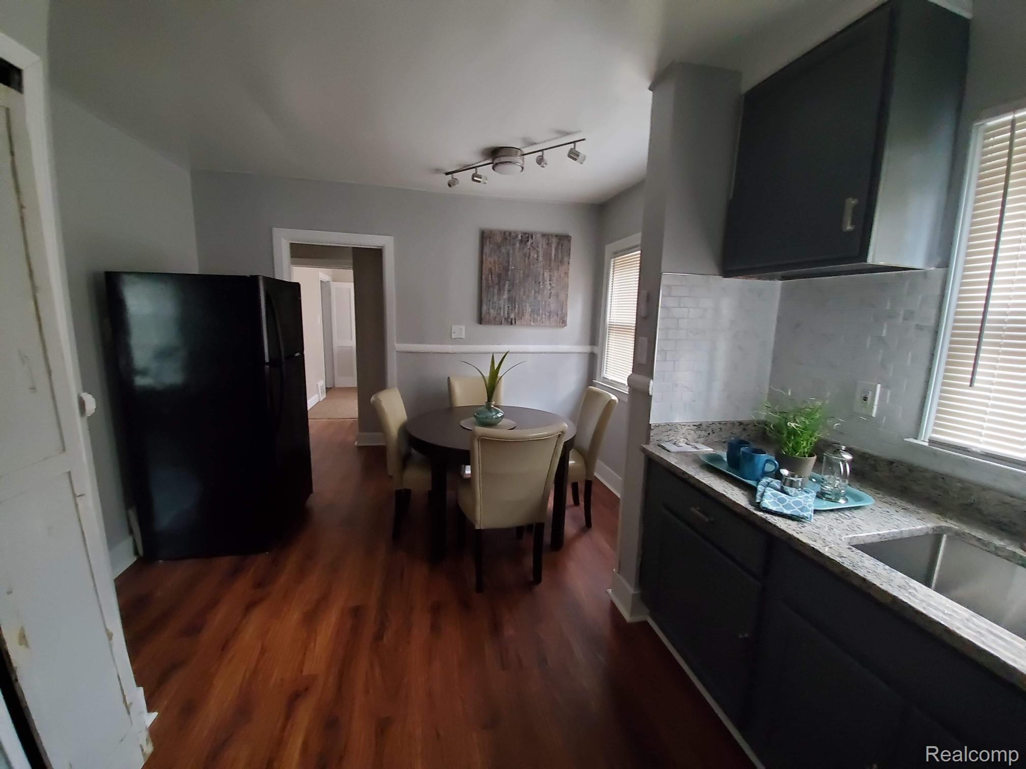 4415 Harvard Road Detroit, MI 48224 - Photo 9 of 22 43E418F4-5D88-43A5-BA7E-80BB5FCB465D.jpeg