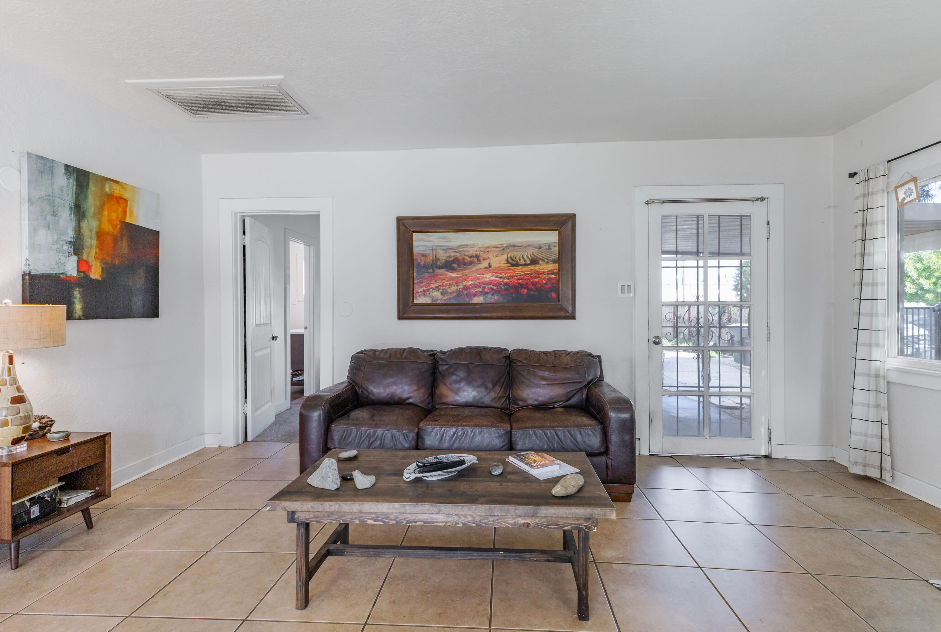 3307 Spruce Street Riverside, CA 92501 - Photo 5 of 31 IMG_0437