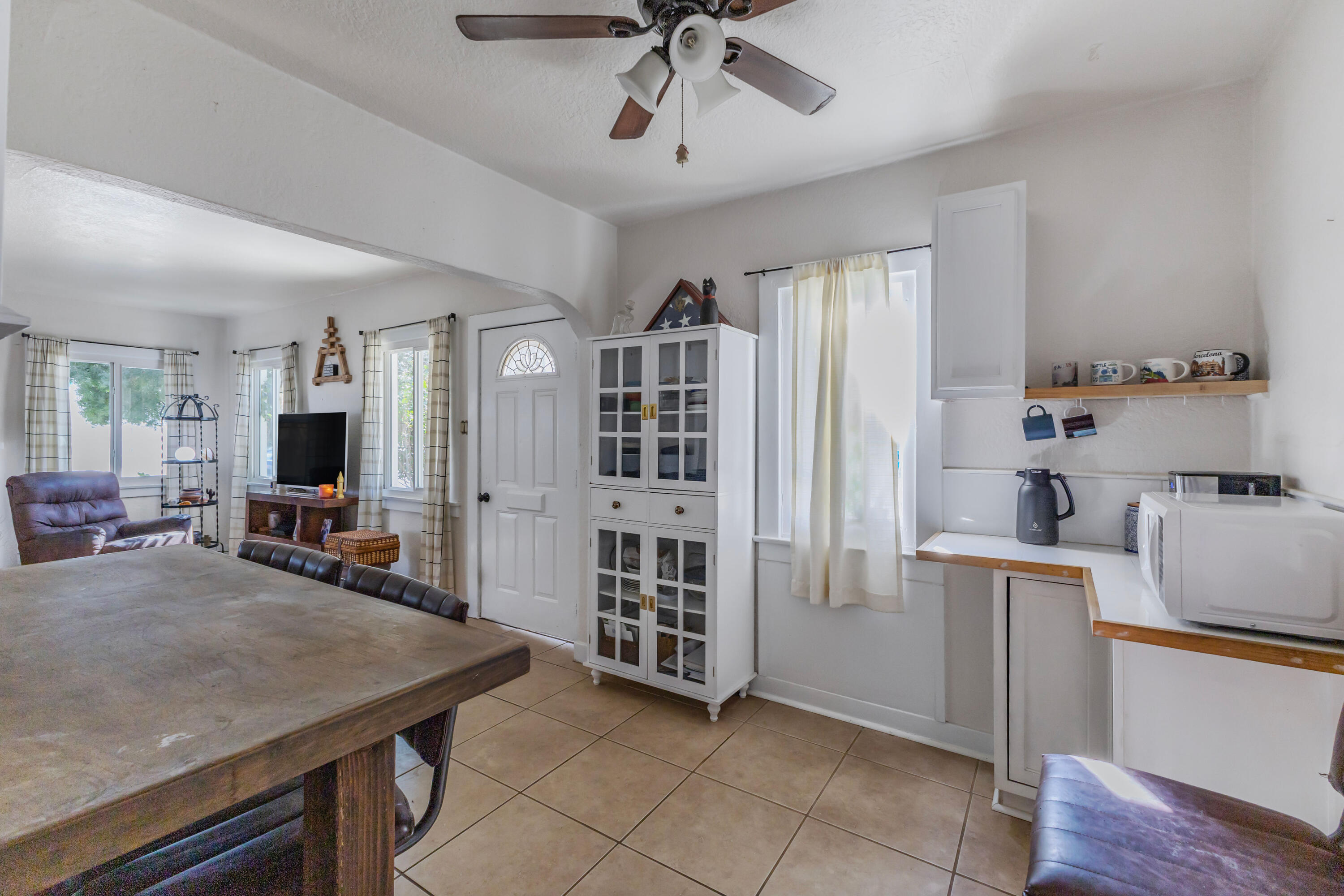 3307 Spruce Street Riverside, CA 92501 - Photo 7 of 31 IMG_0449