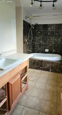 $300,000 | 290 Cobblestone Drive, Colorado Springs, CO 80906